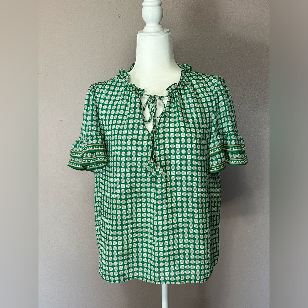 Max Studio Women Sz M Green/Daisy Print Dressy Blouse Top Short Sleeve Pullov